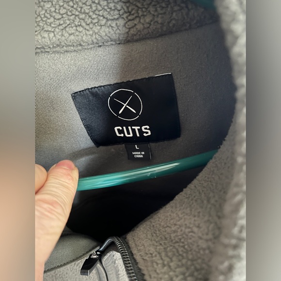 Cuts Clothing Polartec® Sherpa Full Zip | Pine Signature-fit jacket. size Large - Picture 5 of 6